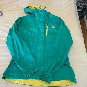 North face rain coat. Size medium